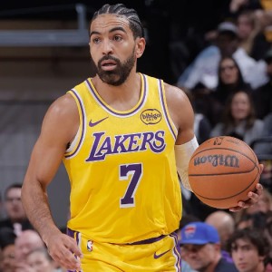 太理想化了吧？湖人球迷真的指望毫无得分能力的替补后场拯救球队