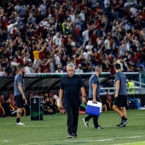 星空平台-是那个味！穆帅嘴炮输出：实诚如我失利从不找借口