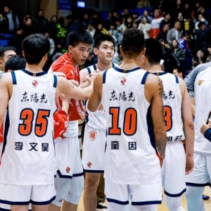 星空体育APP-大胜28分广东收4好1坏消息！胡队有了靠谱僚机，徐杰又出现新伤情